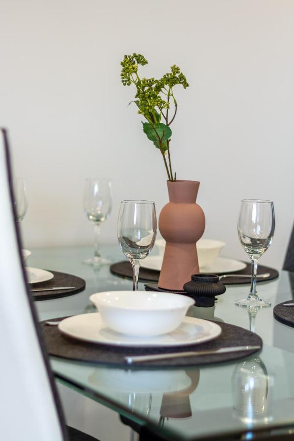 Tuam Street Treasure- 2 Bed 2 Bath Apartment Christchurch Ngoại thất bức ảnh
